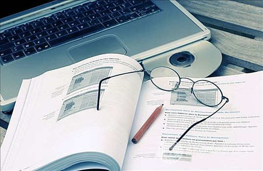 PTE阅读分析句子结构，动词变位考点分析