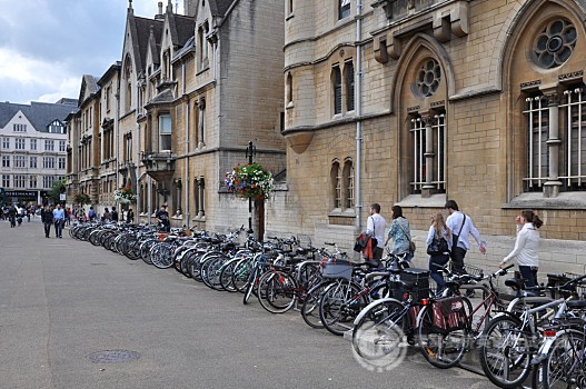 KET核心词汇：“Face”用法大全