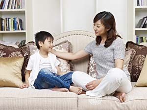 孩子“假懂事”未必是好事