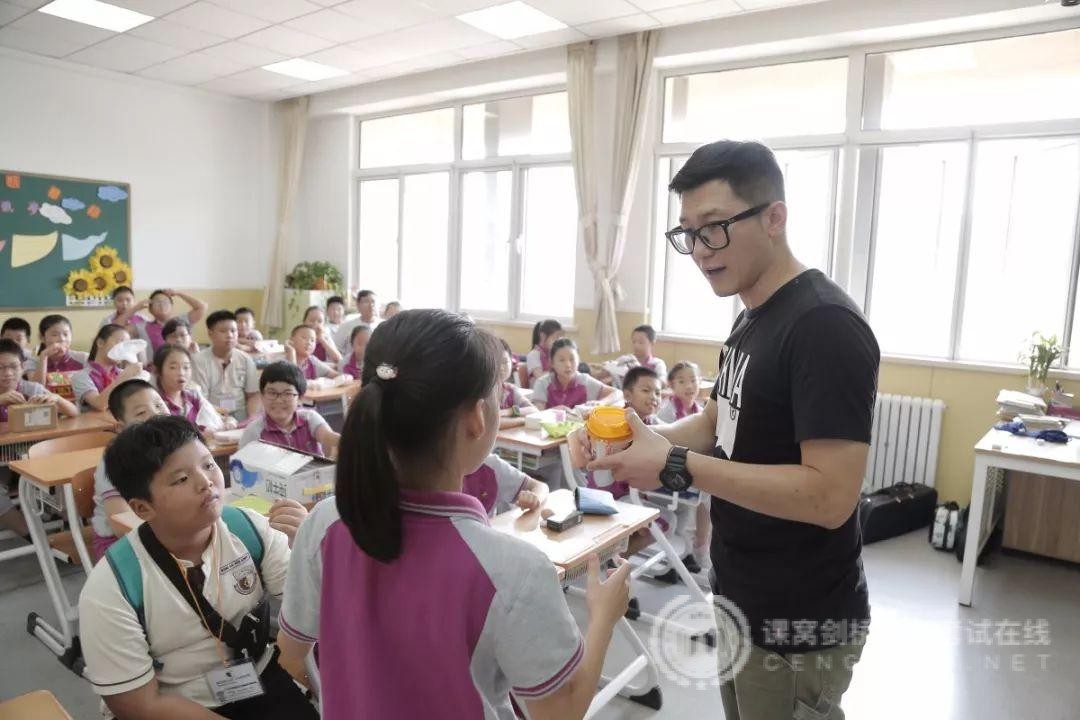 赴新学童增长迅猛 新加坡吸引小留学生的奥秘在哪？